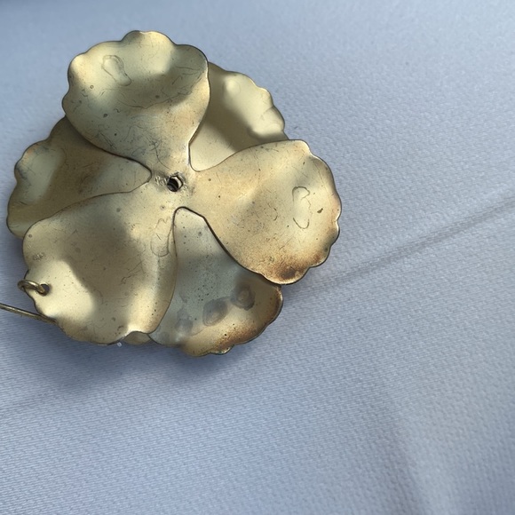 Gold flower earrings - Picture 5 of 6